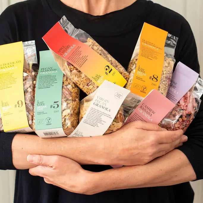 #2 Granola cu mere și cireșe, 250gr  I Just Love Breakfast