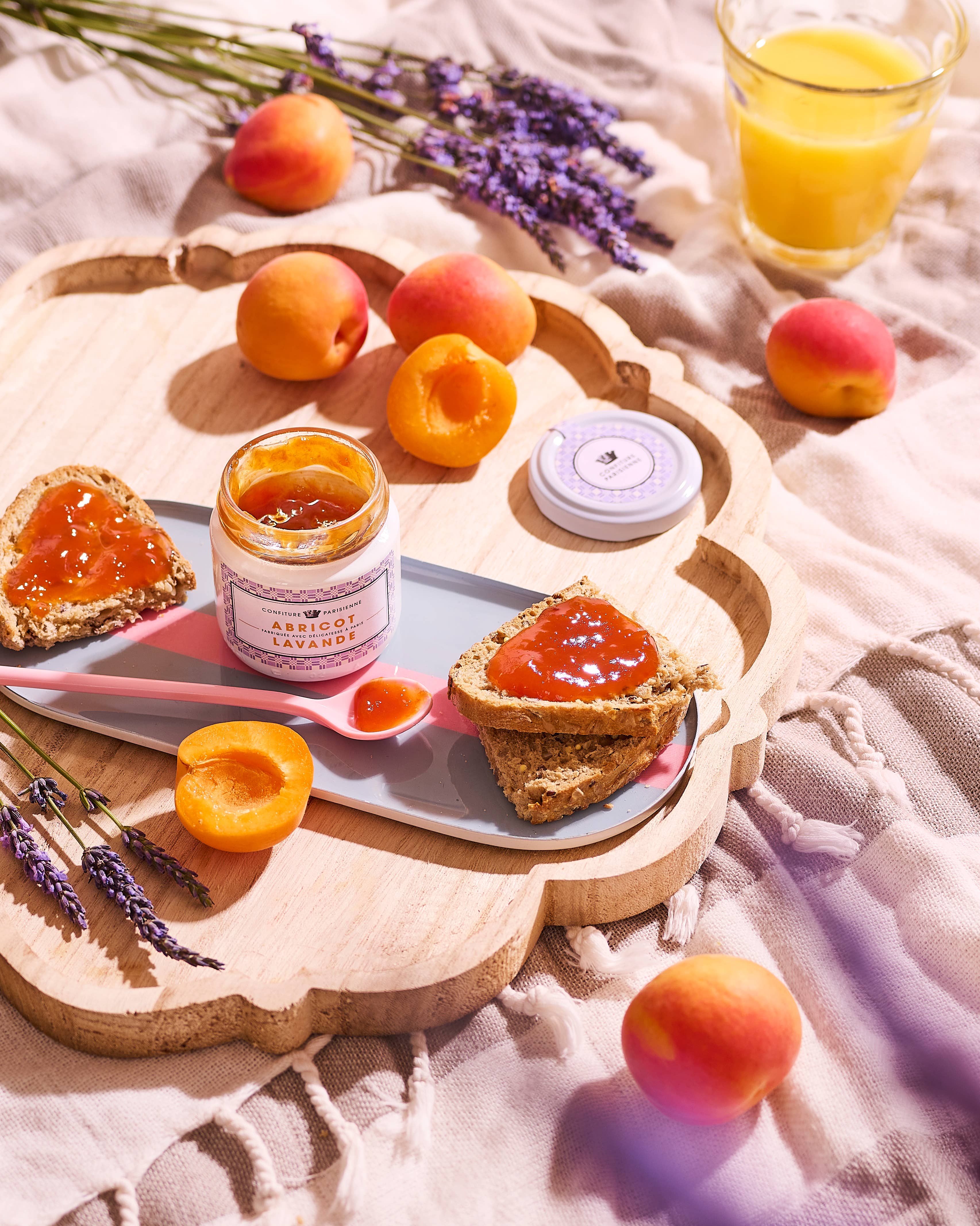 Dulceață Artizanală de Caise și Lavandă Confiture Parisienne Abricot Lavande, 100g